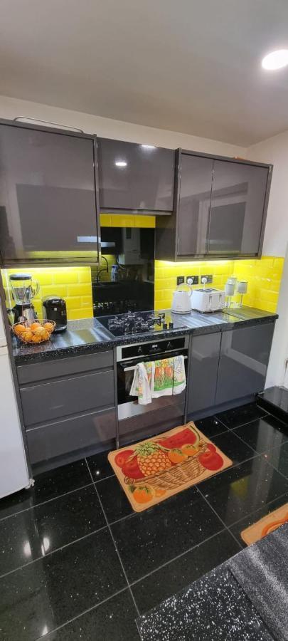 Beautiful Rooms With Free On Street Parking In Sydenham London Exterior photo