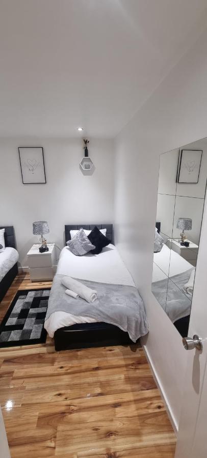 Beautiful Rooms With Free On Street Parking In Sydenham London Exterior photo