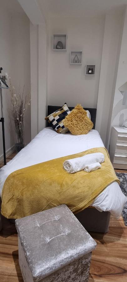 Beautiful Rooms With Free On Street Parking In Sydenham London Exterior photo